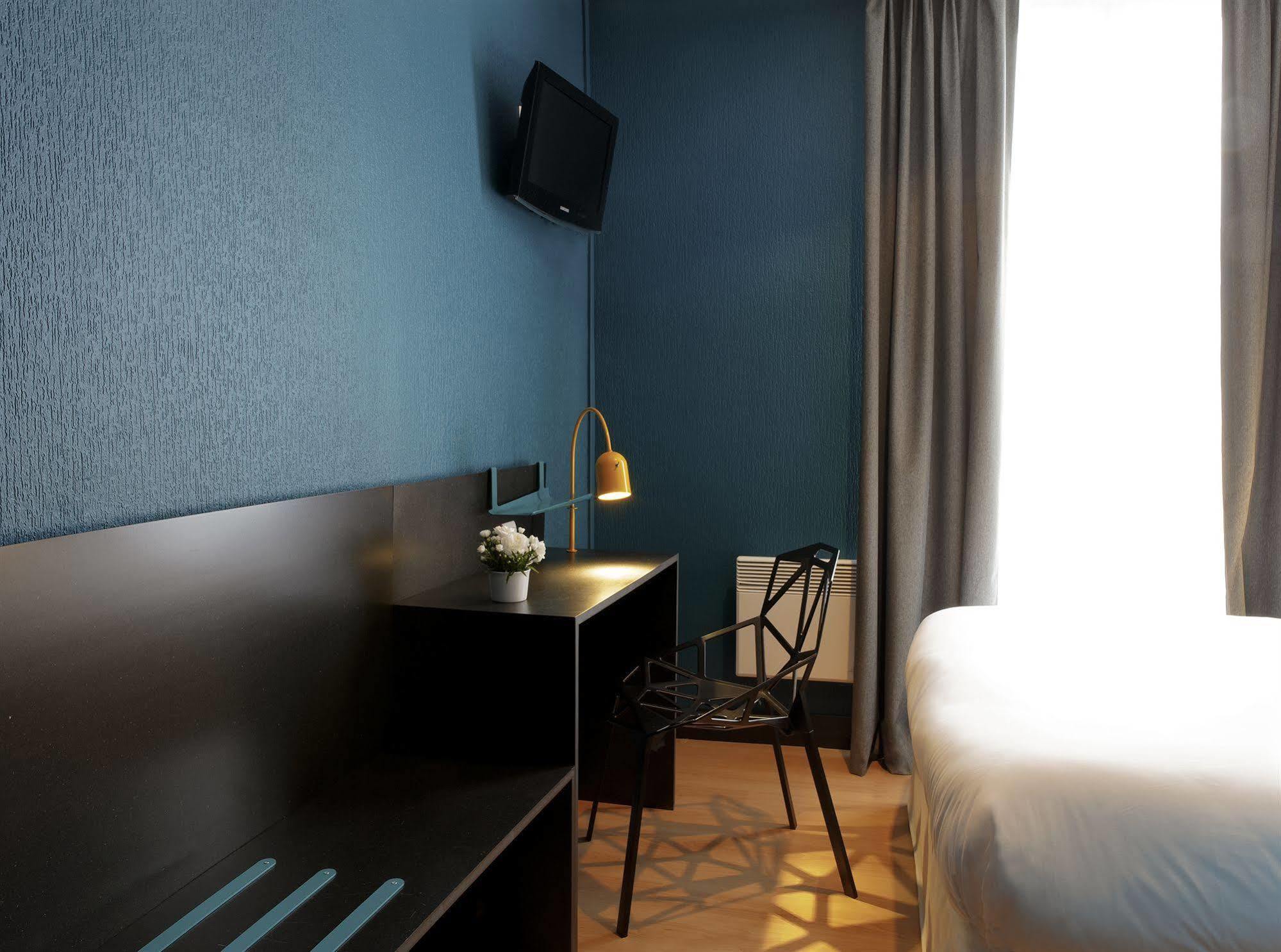 Hotel Daval Paris Exterior foto